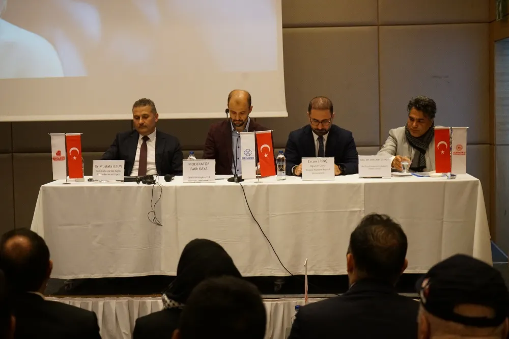 “Bağımlılıkla Mücadelede Aile Ve Medya Okuryazarlığı” Paneline Yoğun İlgi!