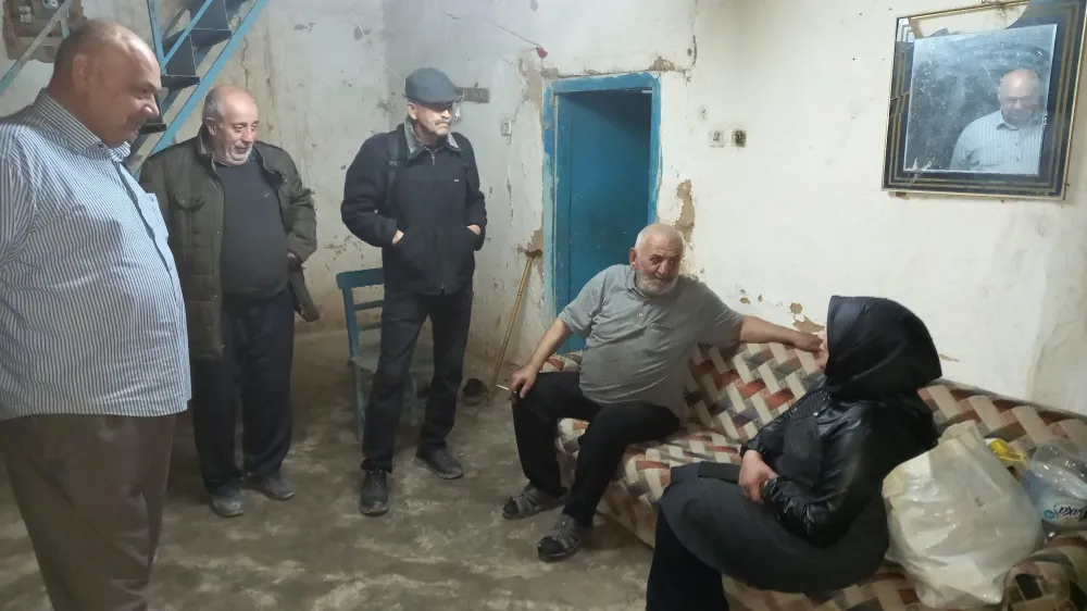 Yıkık Evde Yaşam Mücadelesi Sonuç Verdi: Hüseyin Amca’ya Yardım Eli Uzandı