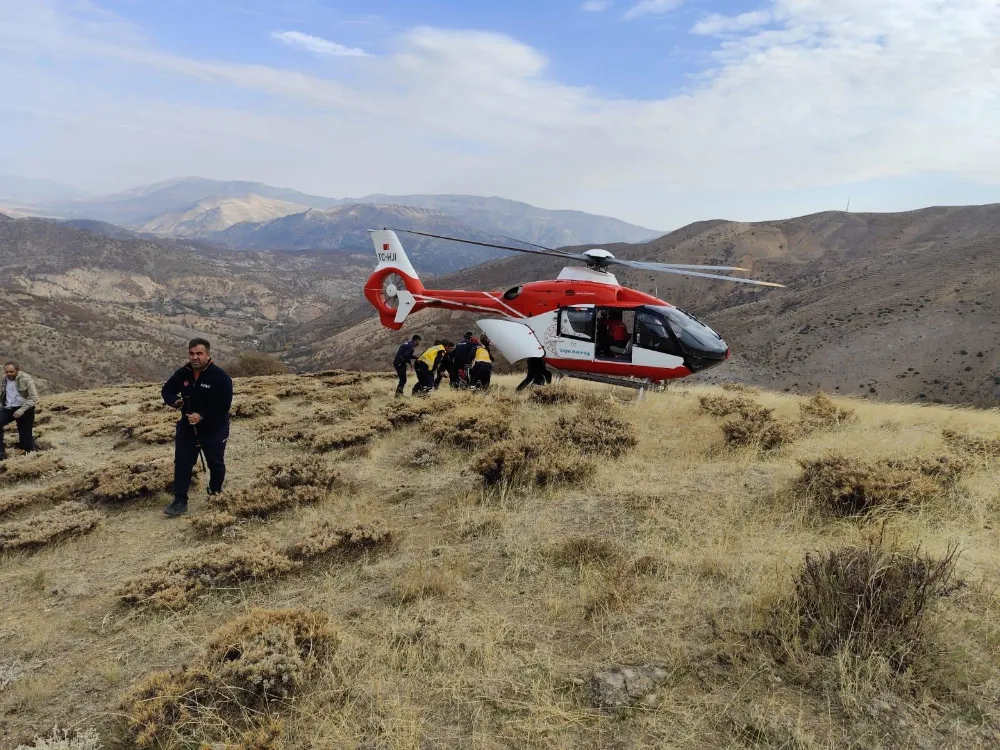Ağaç Keserken Yaralandı, Hava Ambulansı İle Kurtarıldı