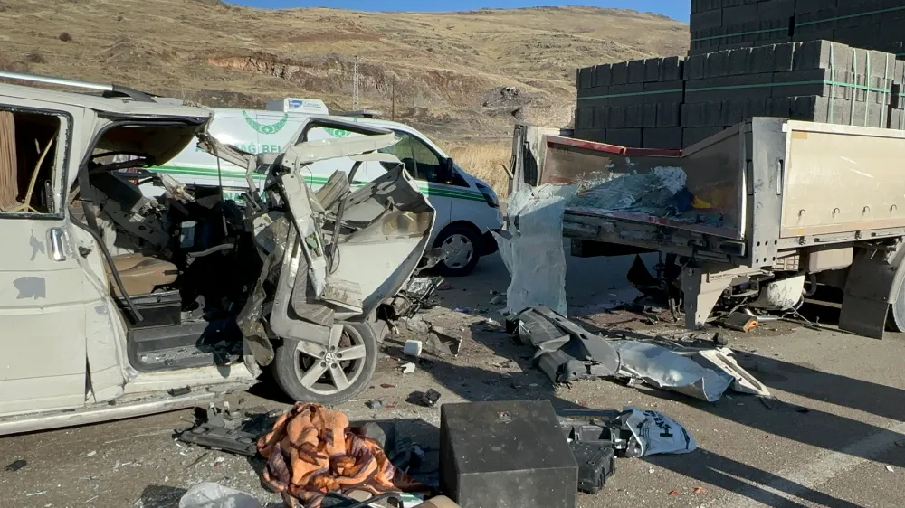 Feci Kazada Aynı Aileden 3 Kişi Hayatını Kaybetti