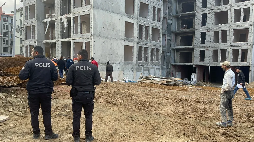 Malatya’da  6’ncı Kattan Düşen İşçi Ağır Yaralandı