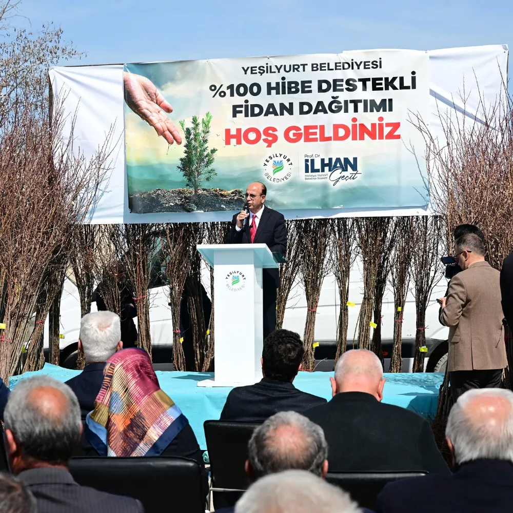 Yeşilyurt Belediyesi’nden Tarıma Ve Çiftçilere Fidan Desteği