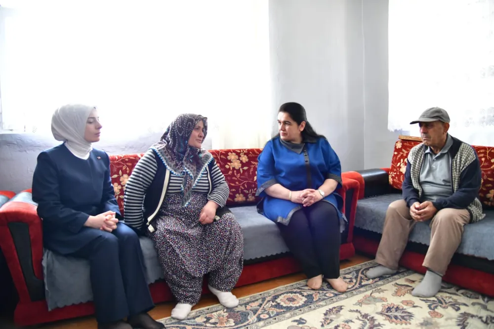Hanımefendi Selda Yavuz, Ekonomik Zorluk İçindeki Vatandaşlarla Buluştu