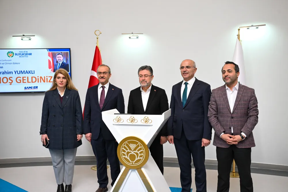 Bakan Yumaklı Başkan Sami Er’i Ziyaret Etti