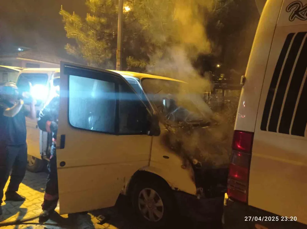 Malatya’da Park Halindeki Araçta Çıkan Yangın Çıktı