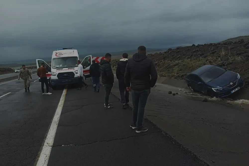 Elazığ-Bingöl Kara Yolundaki Kazada 4 Kişi Yaralandı