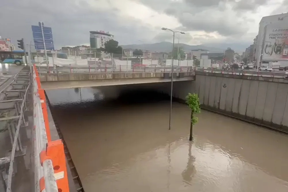 Malatya’da Altyapı Sınıfta Kaldı: Alt Geçitler Göle Döndü!