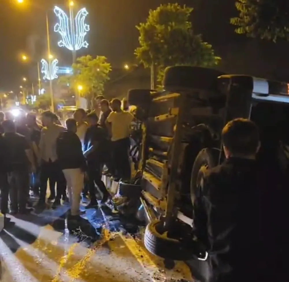 Kontrolden Çıkan Hafif Ticari Araç Yan Yattı: 1 Yaralı