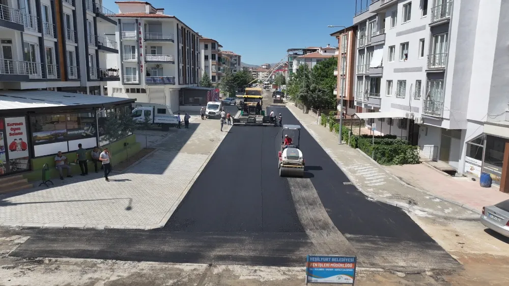 Yeşilyurt’ta Yollar Baştan Aşağı Yenileniyor! İlçede Büyük Dönüşüm