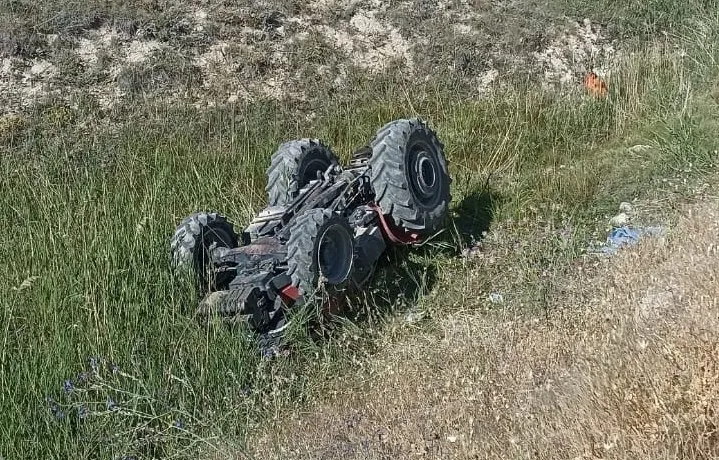 Malatya’da Traktör Şarampole Yuvarlandı: 1 Ölü