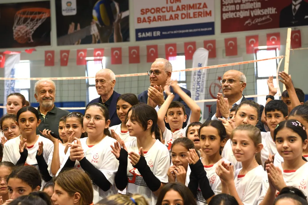 Malatya’da Fabrika Voleybol Okulu Açıldı