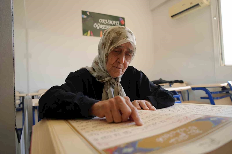 87 yaşında Kur’an-ı Kerim okumayı öğrendi
