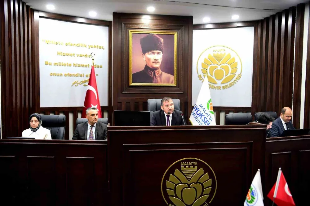 Malatya Büyükşehir Belediyesi’nden Öğrencilere 1 Aylık Ücretsiz Abonman Ve Destek Çantası