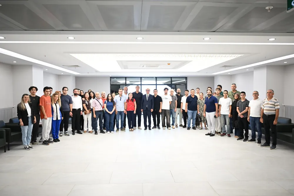 Başkan Geçit, ‘Eğitime Destek’ Projesinden Yararlanan Öğrencilerle Buluştu