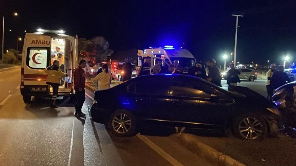 Sivassporlu Futbolcular Kazaya Karıştı: 3’ü Sporcu 5 Kişi Yaralandı